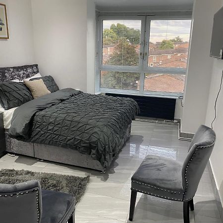 Luxurious 2-Bed Apartment In Woolwich Londen Buitenkant foto