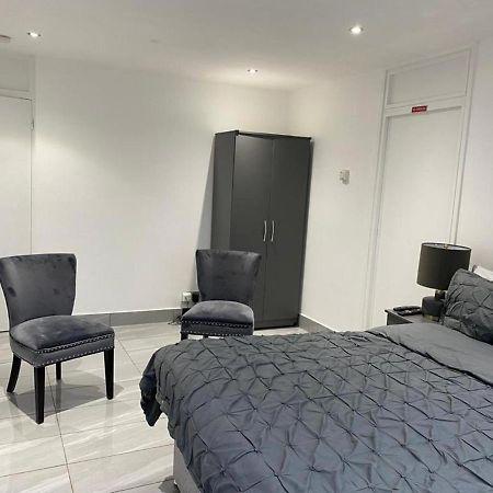 Luxurious 2-Bed Apartment In Woolwich Londen Buitenkant foto