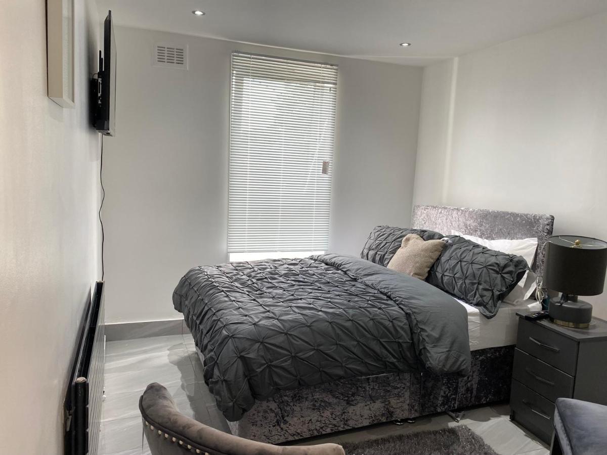 Luxurious 2-Bed Apartment In Woolwich Londen Buitenkant foto