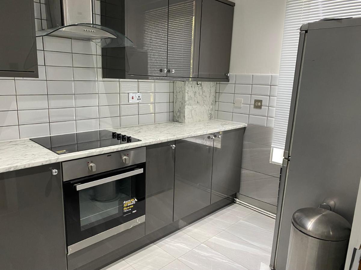 Luxurious 2-Bed Apartment In Woolwich Londen Buitenkant foto