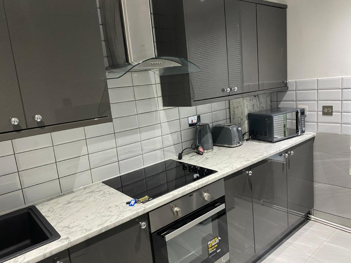 Luxurious 2-Bed Apartment In Woolwich Londen Buitenkant foto