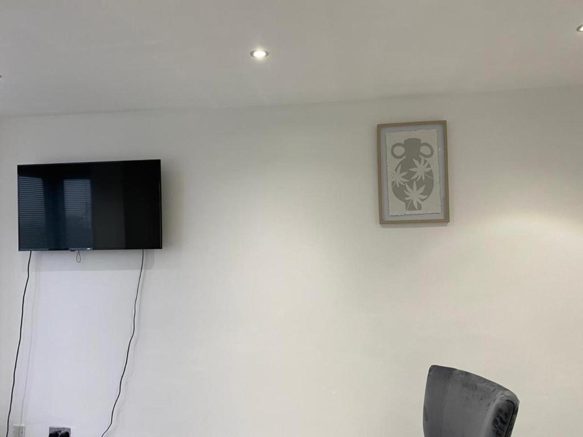 Luxurious 2-Bed Apartment In Woolwich Londen Buitenkant foto
