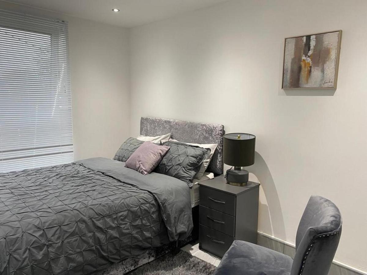 Luxurious 2-Bed Apartment In Woolwich Londen Buitenkant foto